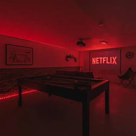 L'industriel - Billard Et Cinema - Hyper Centre * Reims